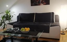 Two Kings Apartment
